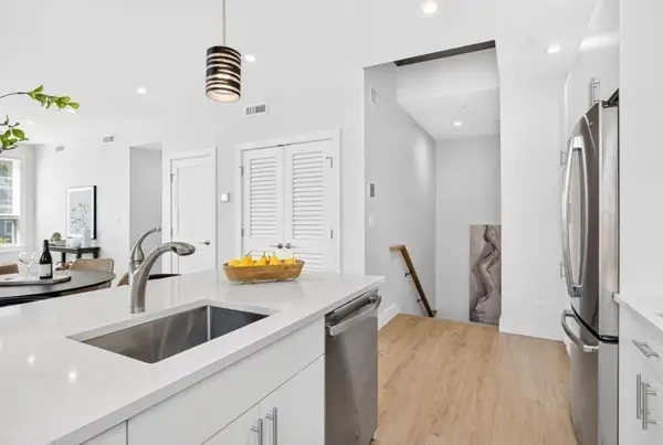 1246 Broadway #3, Somerville, MA 02144 - #3