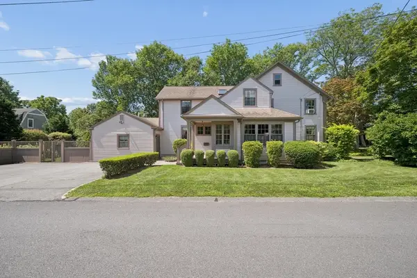 11 Prospect St, Dartmouth, MA 02748