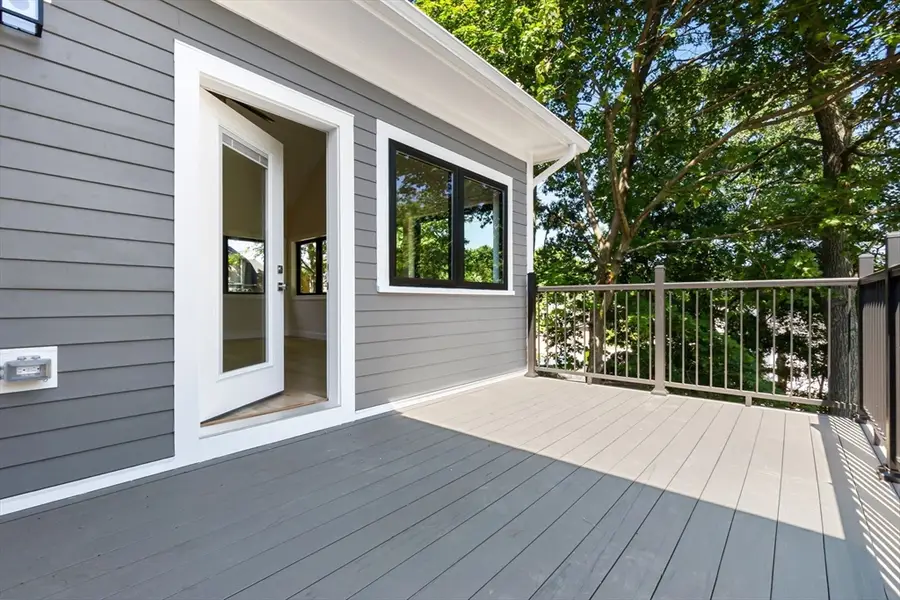 77 Farm St., Wakefield, MA 01880 - #3