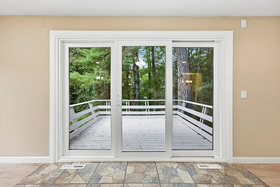 9 Flintlock Ln, Amherst, MA 01002 - #2