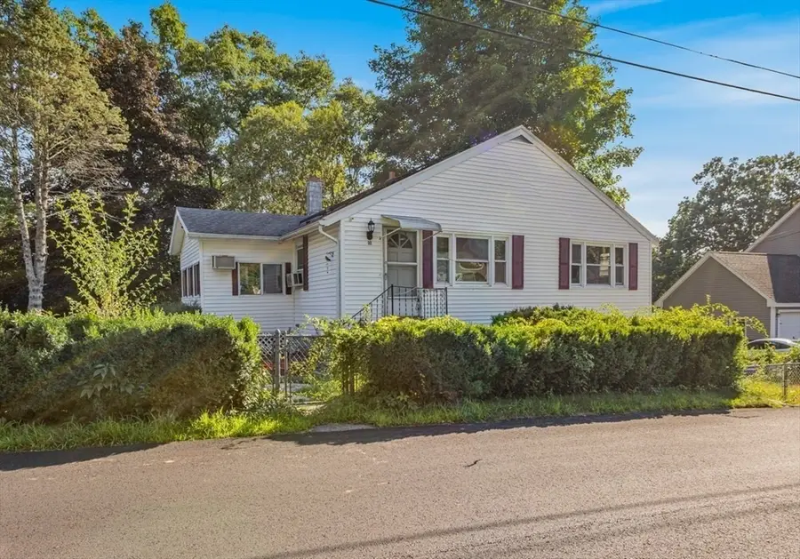 32 Hillcrest Rd, Dracut, MA 01826 - #2