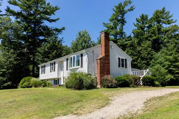 353 Carver Rd, Plymouth, MA 02360