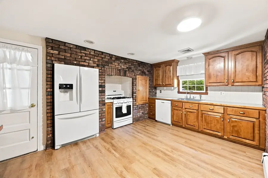 81 Warren Rd, Townsend, MA 01469 - #2