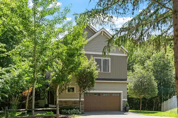 127 Boxwood Lane, Dover, NH 03820