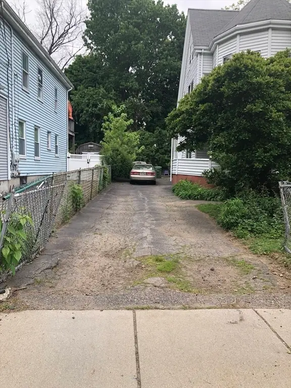 33 Melendy Ave, Watertown, MA 02472 - #3