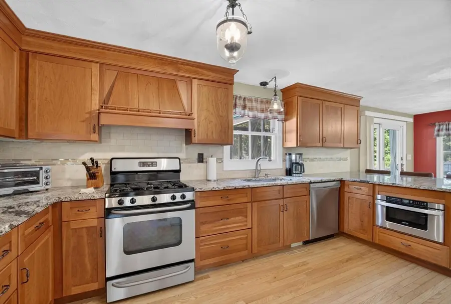 6 Paddock Lane, Dracut, MA 01826 - #3