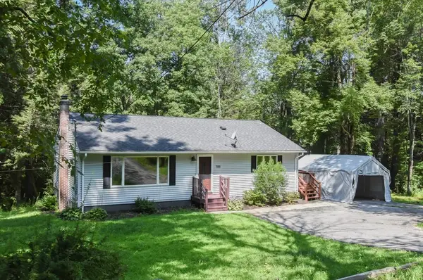 1188 West Brookfield Road, New Braintree, MA 01531