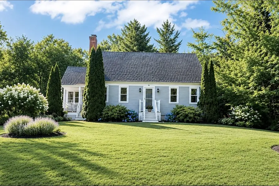 96 Bay State Cir, Hanson, MA 02341 - #2