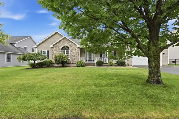 154 Mayflower Ave, Chicopee, MA 01013