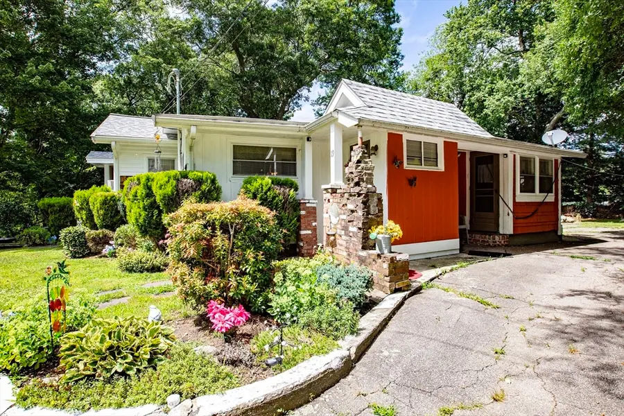 19 Carver St, Whitman, MA 02382 - #2