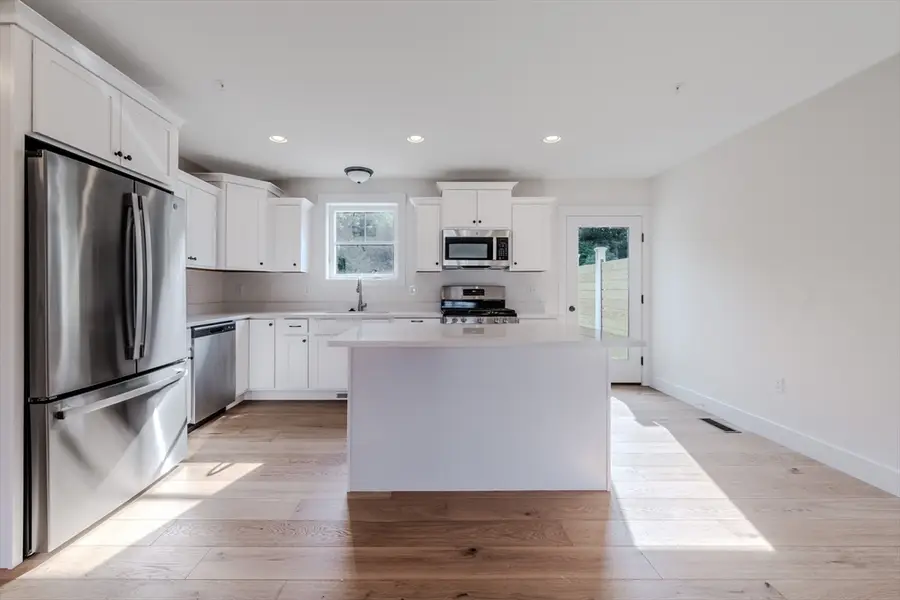 112 Genest St #16, Dracut, MA 01826 - #3