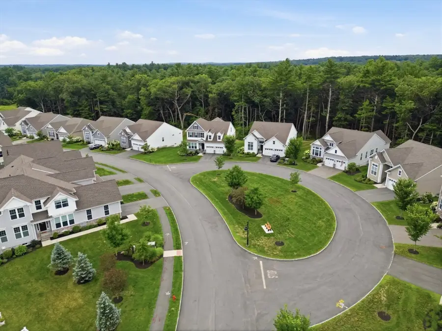 112 Glen Ellen Blvd #112, Millis, MA 02054 - #3