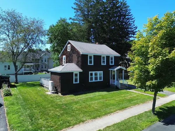 408 Davis St, Greenfield, MA 01301