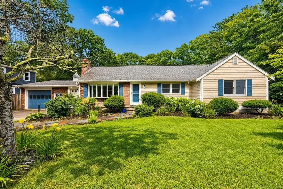 14 Veeder Dr, East Falmouth, MA 02536 - #2