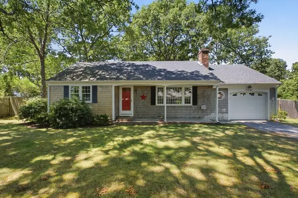38 Mcnamara Rd, Yarmouth, MA 02673