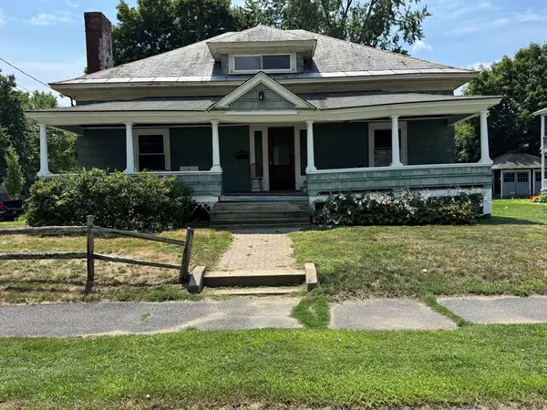 50 Cleveland St, Greenfield, MA 01301