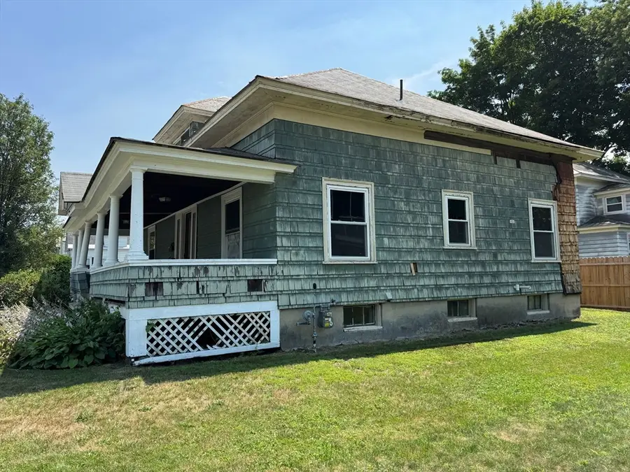 50 Cleveland St, Greenfield, MA 01301 - #3