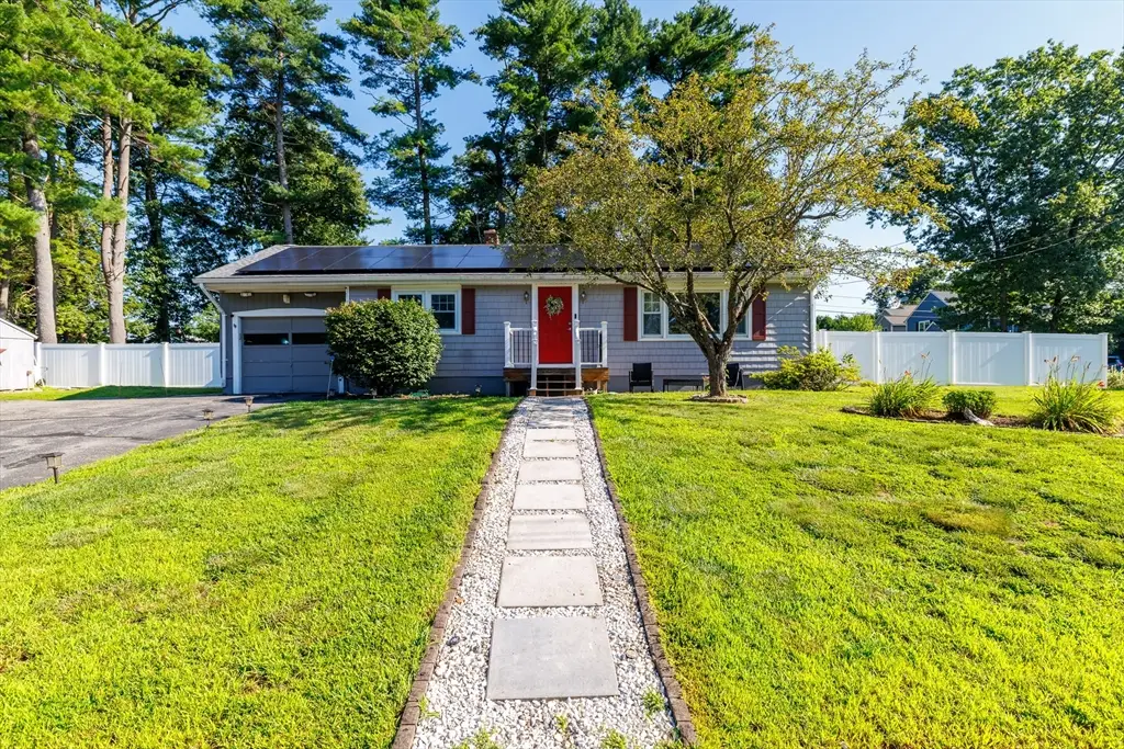 6 Elaine St, Webster, MA 01570 - #1