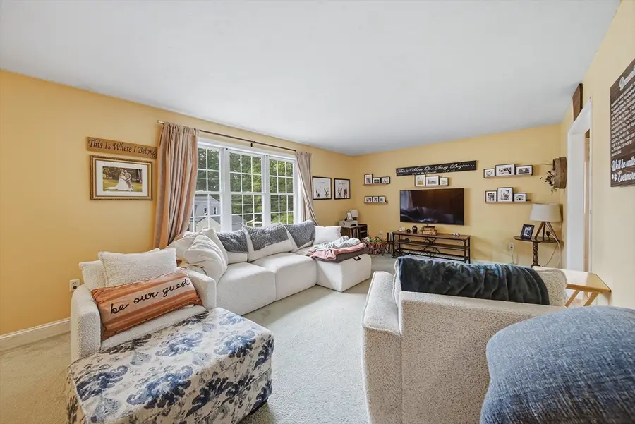 48 Arthur Dr #48, Northbridge, MA 01588 - #3