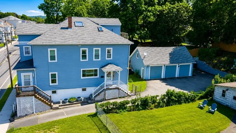 189 Oak St, Clinton, MA 01510 - #3