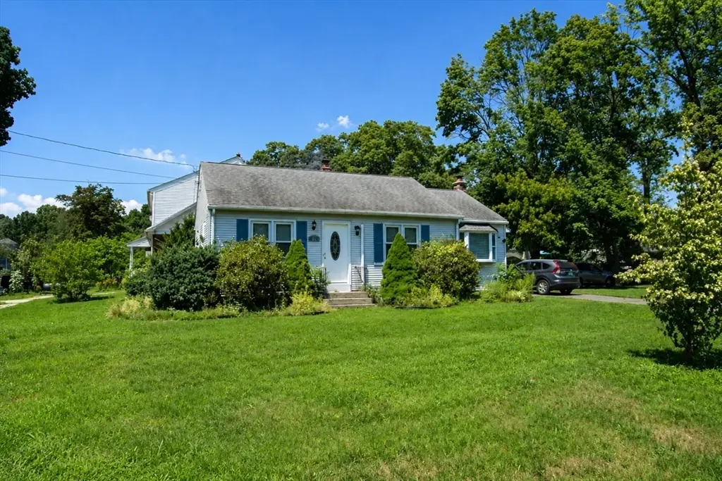 24 Herbert St, Longmeadow, MA 01106 - #1
