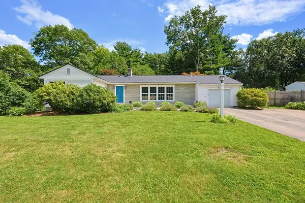 24 Old Post Rd, Walpole, MA 02032