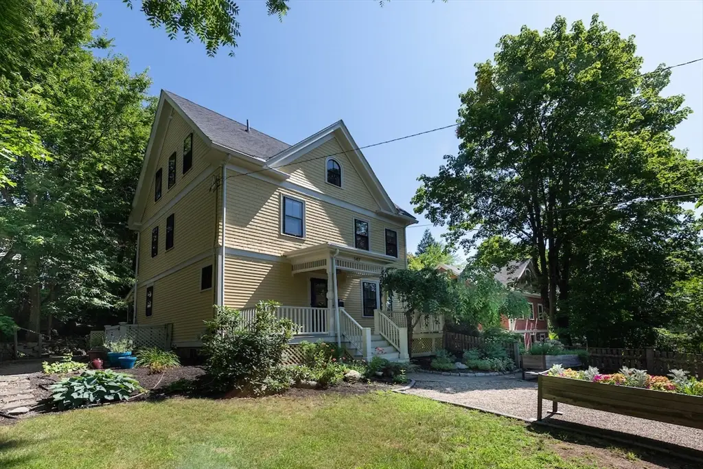 147 Lowell St, Arlington, MA 02474 - #1