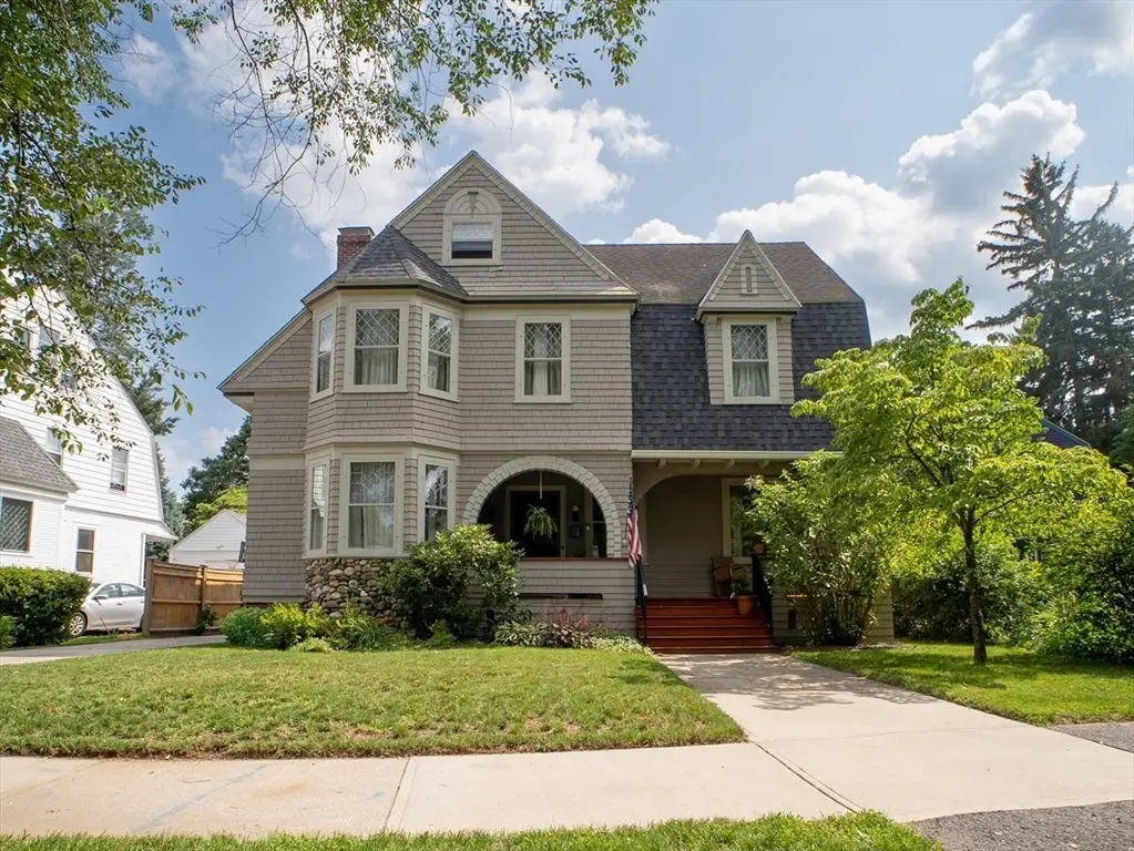 37 Pineywoods Ave, Springfield, MA 01108 - #1