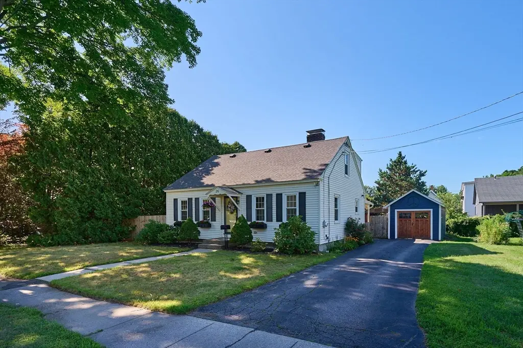 26 Smith St, Greenfield, MA 01301 - #1
