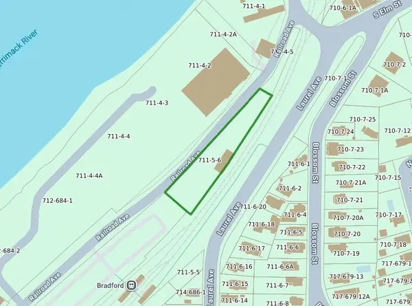 30 Railroad Ave, Haverhill, MA 01835