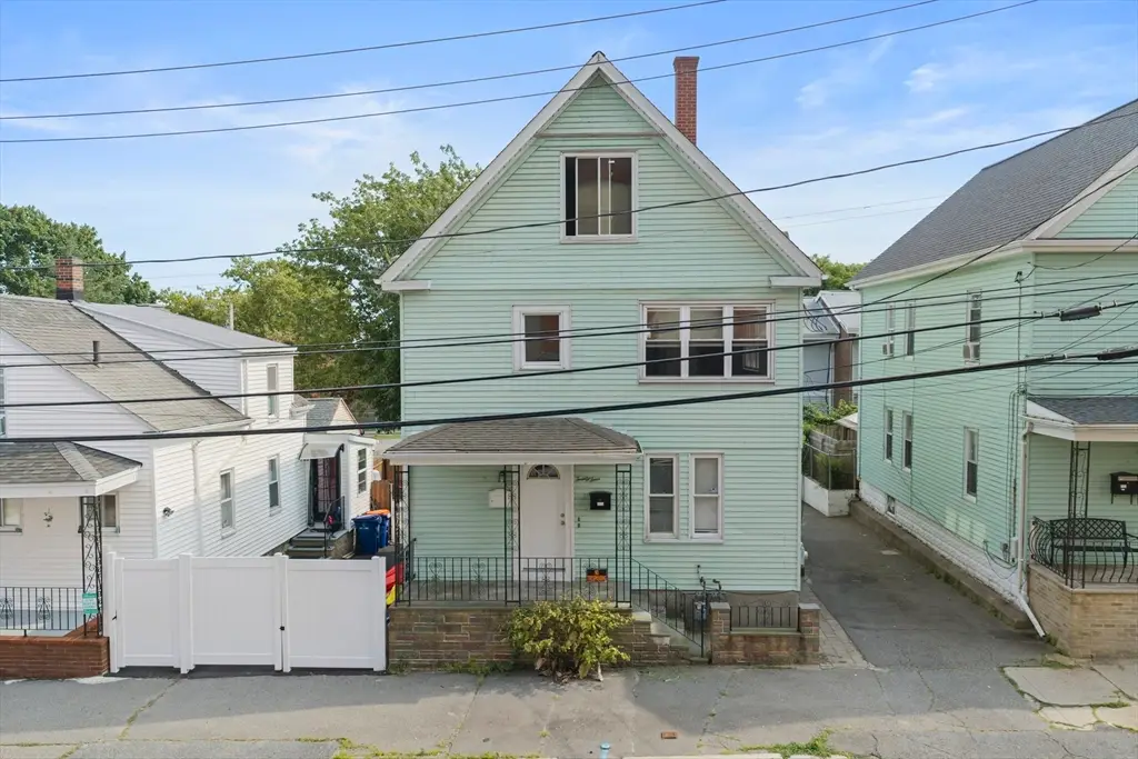 24 Belleville Rd, New Bedford, MA 02745 - #1