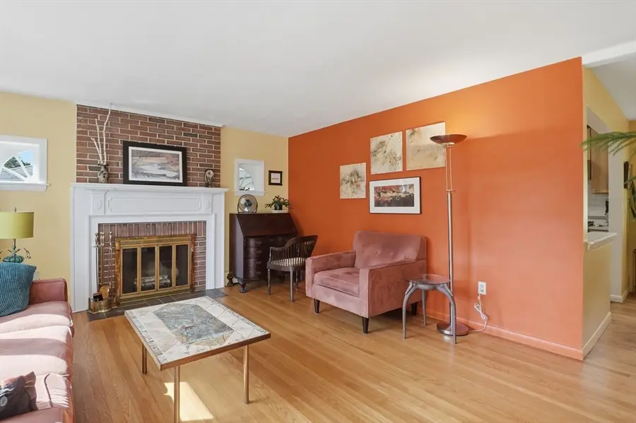 11 Farmington Circle, Marlborough, MA 01752 - #3