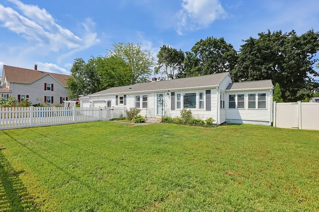 30 Lloyd St, Blackstone, MA 01504 - #1