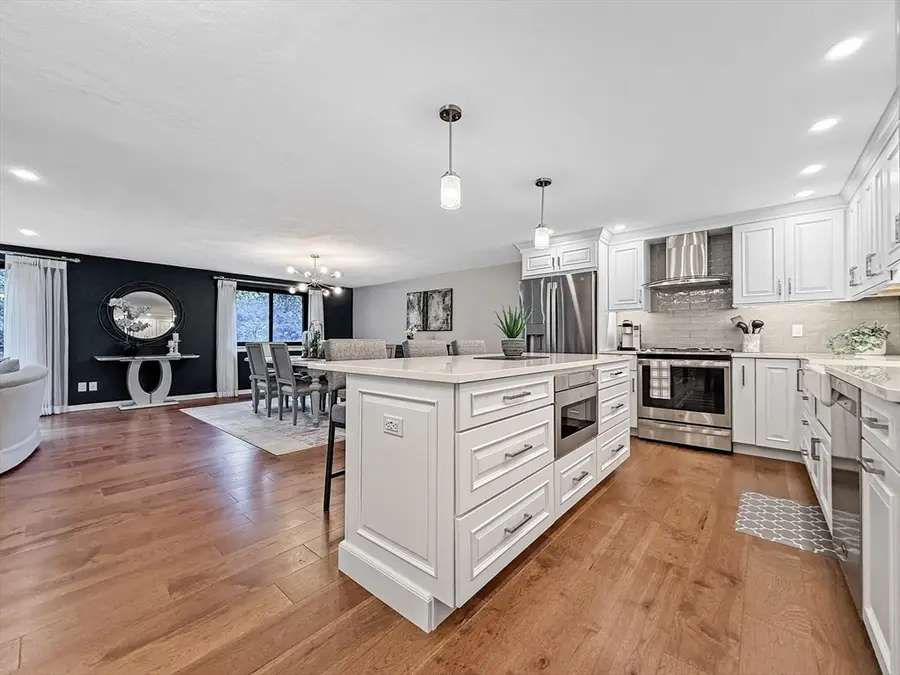 9 Broadway #302, Saugus, MA 01906 - #3