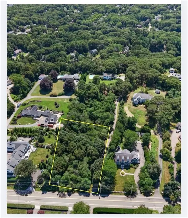 75 Warren Ave, Plymouth, MA 02360