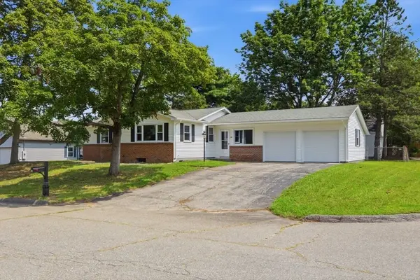142 Olko Circle, Chicopee, MA 01020