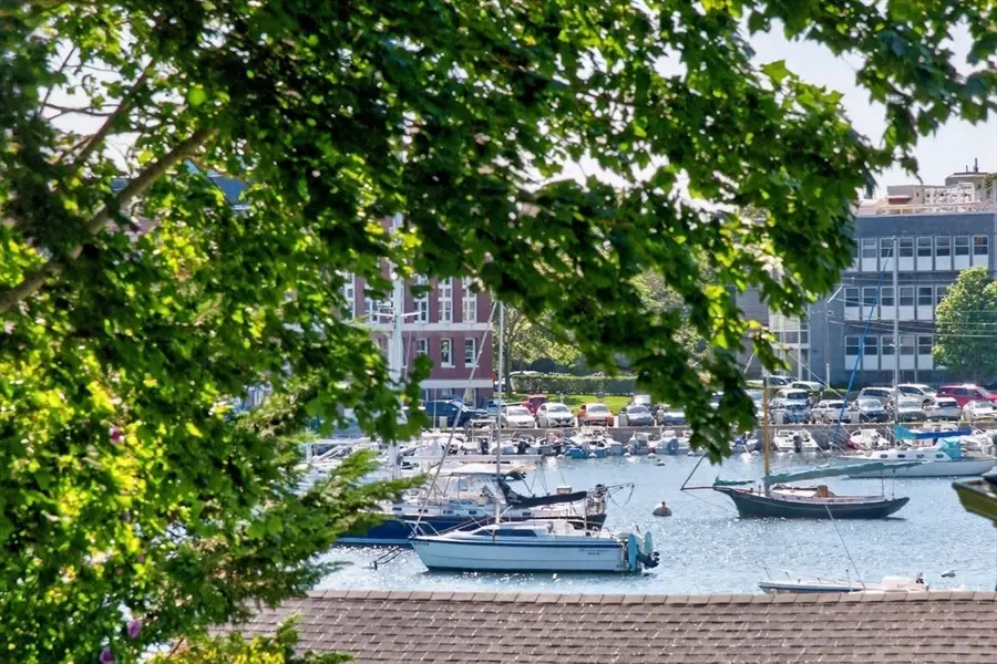 62 School St, Falmouth, MA 02543 - #2