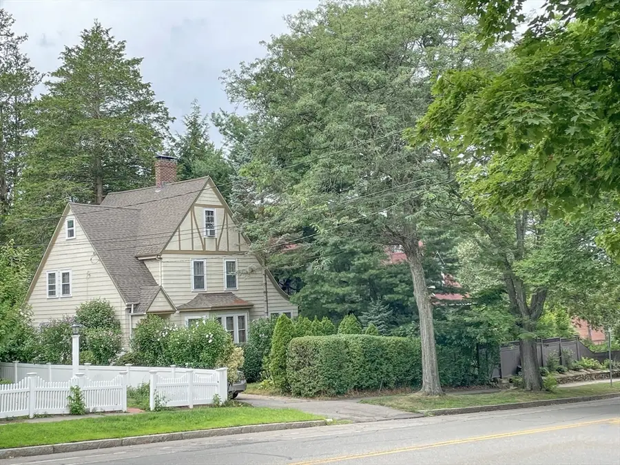 107 Park Ave, Arlington, MA 02476 - #3