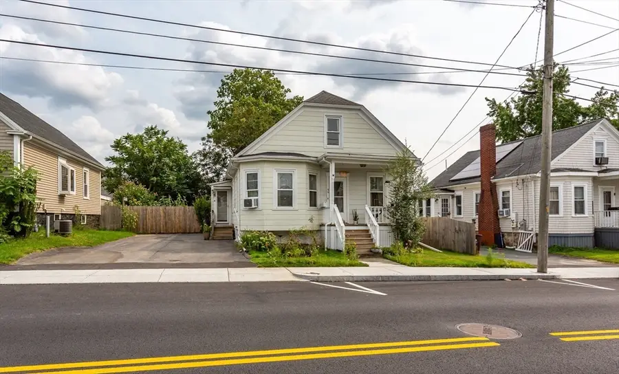 44 Slocum St, Acushnet, MA 02743 - #2