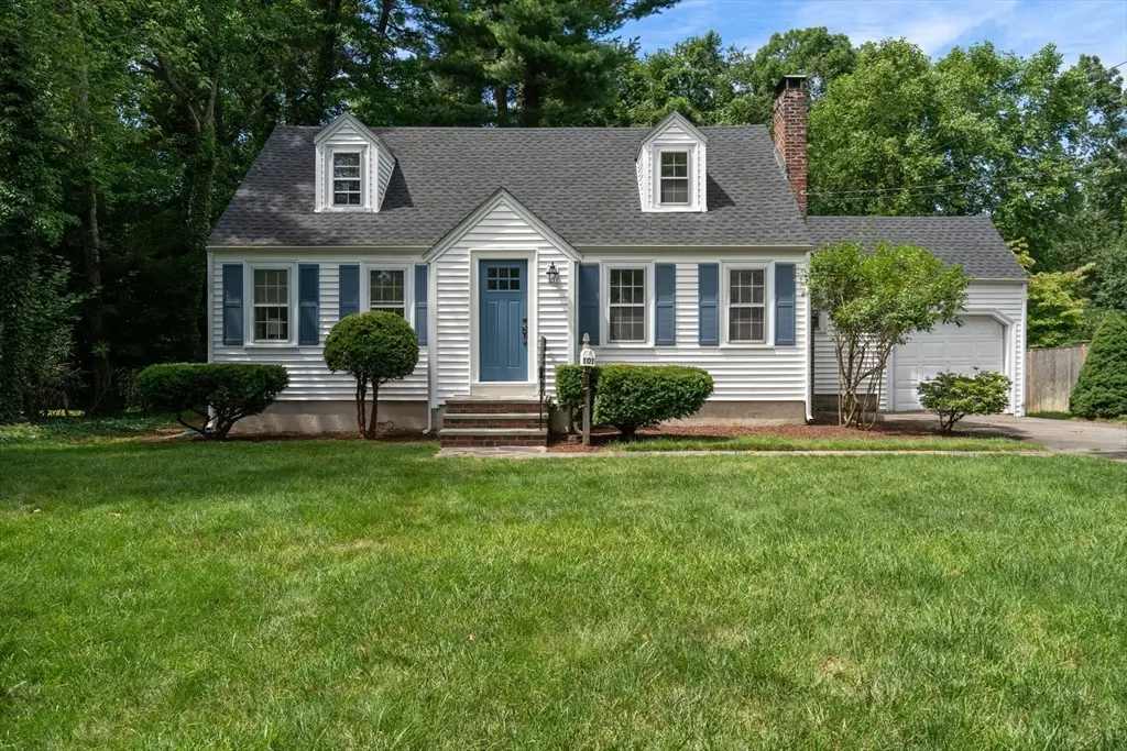 101 Lakeshore Drive, Westwood, MA 02090 - #1