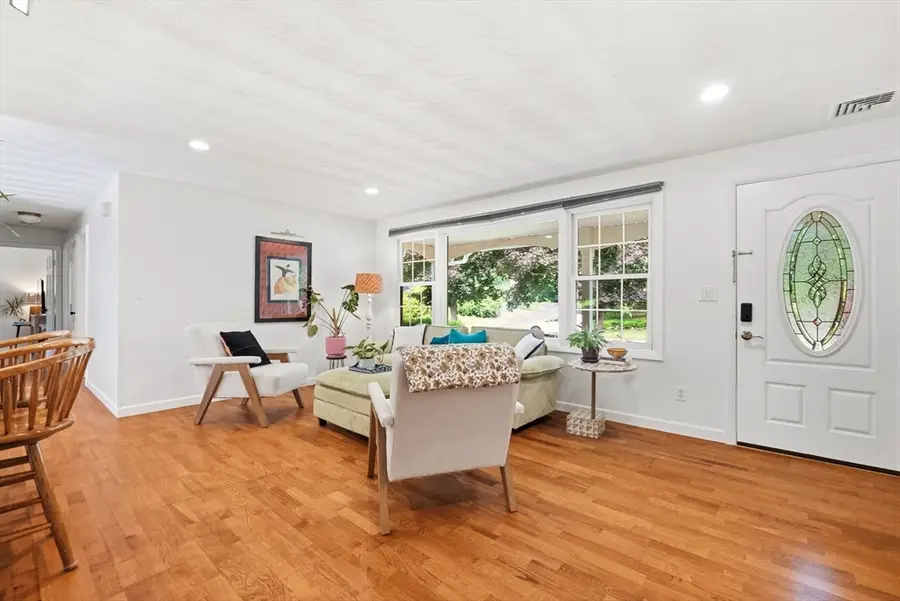 38 Ruthellen Rd, Chelmsford, MA 01824 - #2