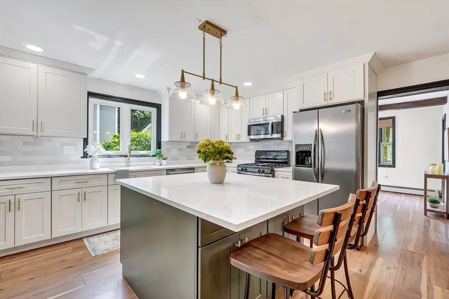 6 Elm Ct, Maynard, MA 01754 - #3
