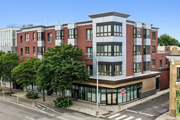 1975 Massachusetts Ave #302, Cambridge, MA 02140