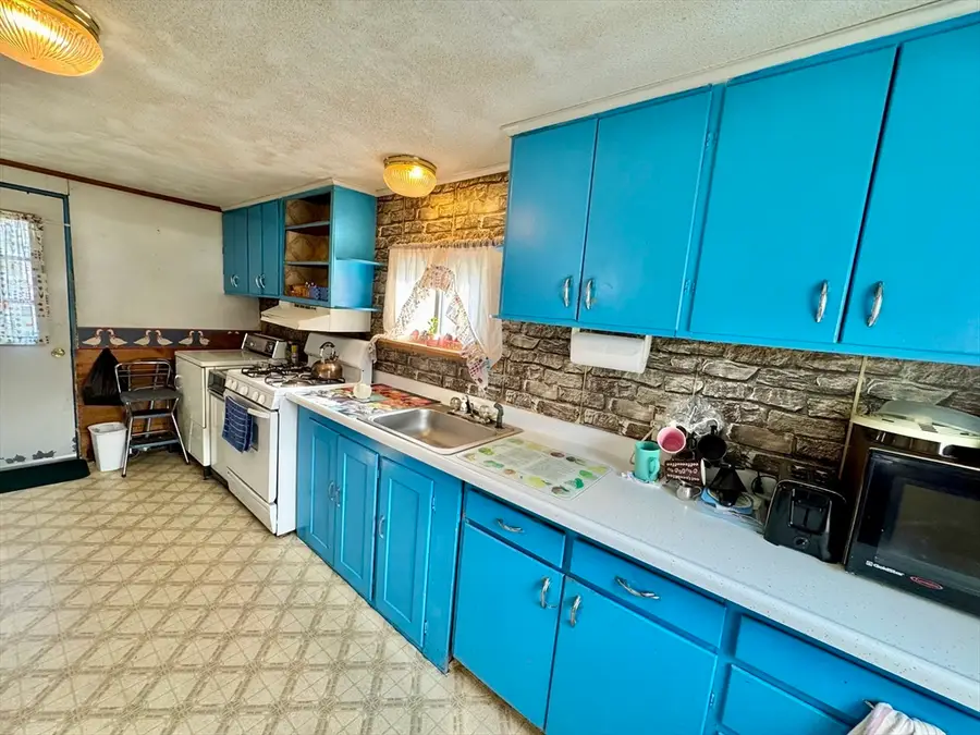 112 Florence Street, Tewksbury, MA 01876 - #3