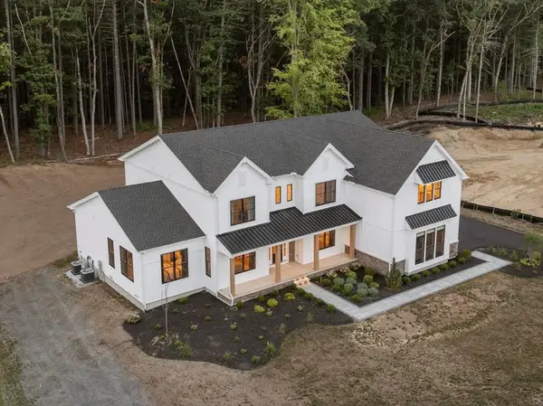 8 Wendell Place, Westford, MA 01886