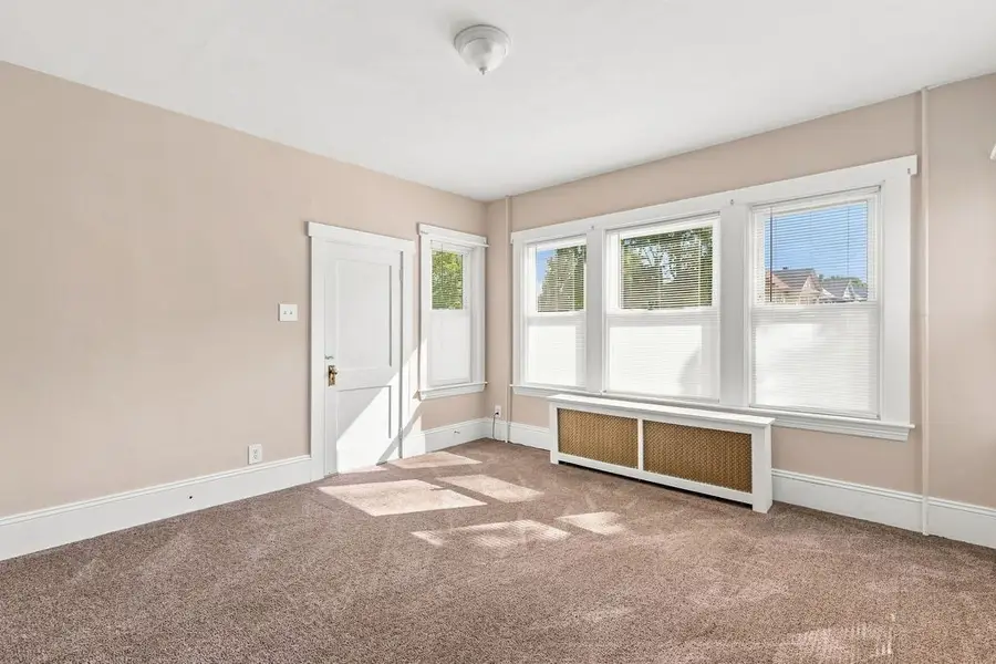 359-361 Brock Ave, New Bedford, MA 02744 - #3