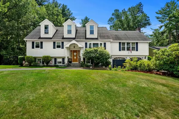 45 Oxford Rd, Tewksbury, MA 01876