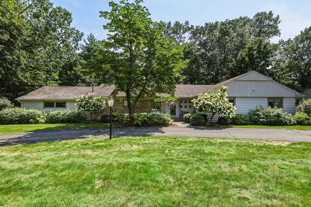 191 Pinewood Dr, Longmeadow, MA 01106 - #1