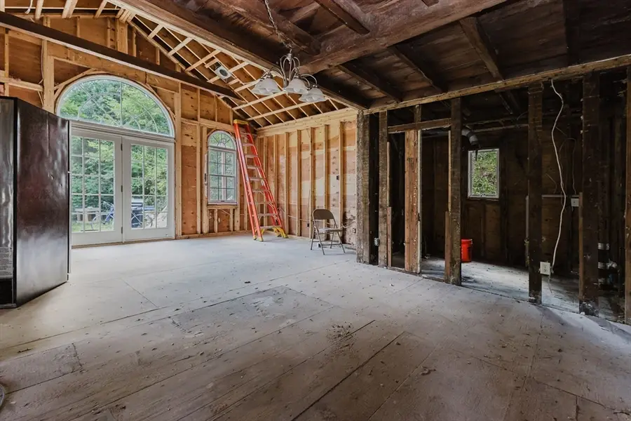 166 Hull St, Hingham, MA 02043 - #3