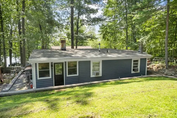 107 Island Rd, Lunenburg, MA 01462